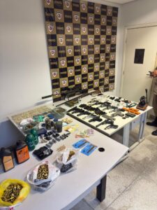 image_870x_68de595d7a301